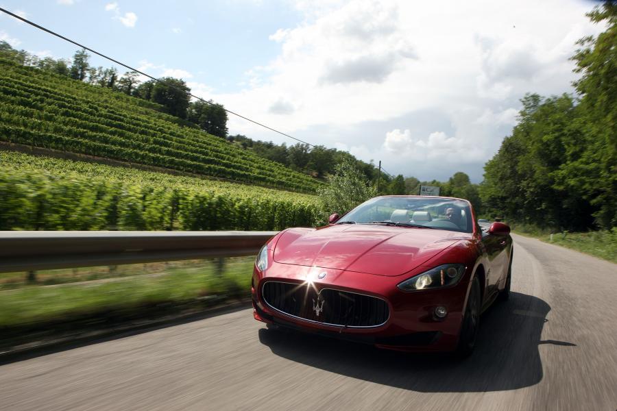  Maserati GranCabrio Sport 2011 года  (фото 15 из 107)